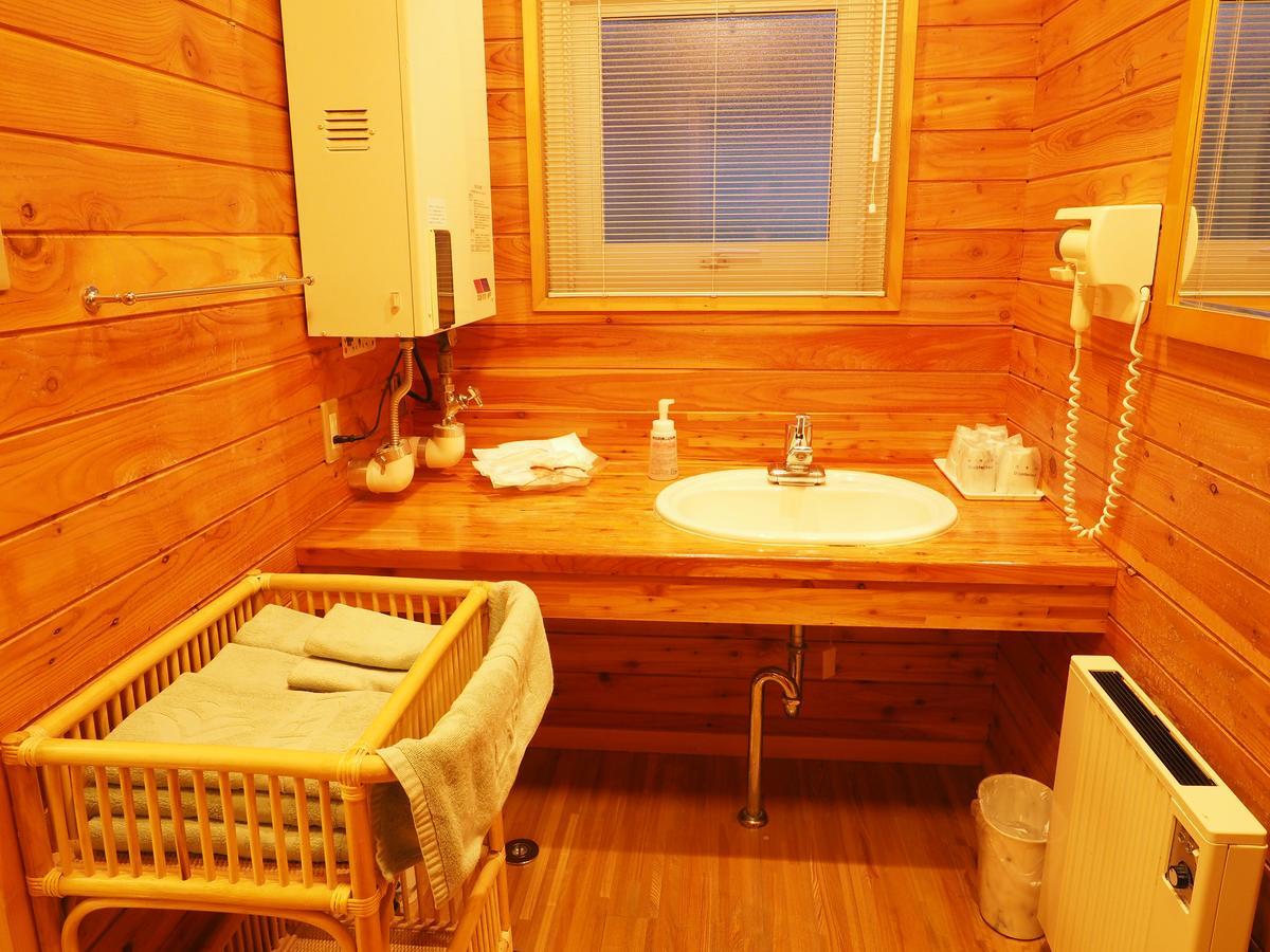 Log Hotel Larch Lake Kanayama Minamifurano Cameră foto