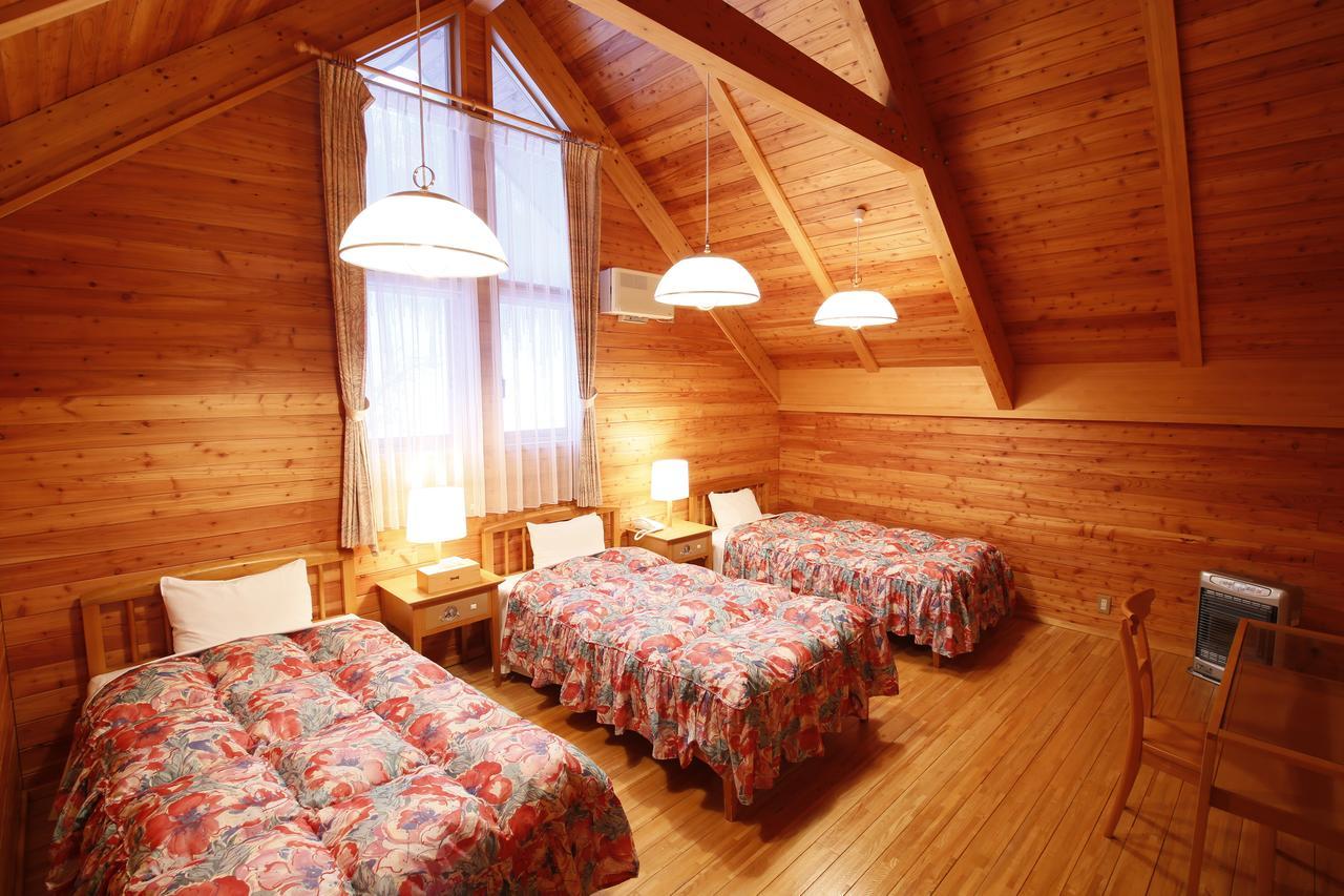 Log Hotel Larch Lake Kanayama Minamifurano Cameră foto